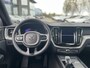 Volvo XC60 T8 Plug-in hybrid AWD Ultra Black Edition | Panoramadak | Trekhaak | 360 Graden Camera | Stoel- en Stuurverwarming |