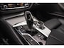BMW 5-Serie Touring 520i High Executive Edition | 2e eigenaar | NL auto | Adaptive LED | 19 inch | Sportstuur | Comfortstoelen | Memory | Display Key | Navigatie | Bluetooth | PDC