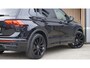 Volkswagen Tiguan 1.5 TSI 150pk DSG 3X R-Line *Black Style* Pano.Dak H&K 20inch Suzuka IQ Light Virtual Cockpit 101719km!