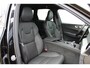 Volvo XC60 2.0 T6 Plug-in hybrid AWD Ultra Black Edition | 2 jaar fabrieks garantie | NIEUW! | Luchtvering | Massage stoelen | Stoel verwarming voor & achter | Elektrisch verstelbare voor stoelen met geheugen | Stuurverwarming | Bowers & Wilkins | 360° camera | Apple Carplay/Android Auto | Schuif/kanteldak|  Dealer prijs € 88.889,- bij ons €74.950,- |