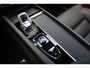 Volvo XC60 2.0 T6 Plug-in hybrid AWD Ultra Black Edition | 2 jaar fabrieks garantie | NIEUW! | Luchtvering | Massage stoelen | Stoel verwarming voor & achter | Elektrisch verstelbare voor stoelen met geheugen | Stuurverwarming | Bowers & Wilkins | 360° camera | Apple Carplay/Android Auto | Schuif/kanteldak|  Dealer prijs € 88.889,- bij ons €74.950,- |