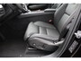 Volvo XC60 2.0 T6 Plug-in hybrid AWD Ultra Black Edition | 2 jaar fabrieks garantie | NIEUW! | Luchtvering | Massage stoelen | Stoel verwarming voor & achter | Elektrisch verstelbare voor stoelen met geheugen | Stuurverwarming | Bowers & Wilkins | 360° camera | Apple Carplay/Android Auto | Schuif/kanteldak|  Dealer prijs € 88.889,- bij ons €74.950,- |