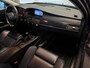 BMW 5-Serie Touring 520i Business Line (M-SPORT, LEDER, NAVI, TREKHAAK, XENON)