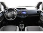 Toyota Yaris 1.5 Hybrid BI-Tone | Stoelverwarming | Cruise Control | Led Verlichting | All season banden |
