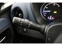 Toyota Yaris 1.5 Hybrid BI-Tone | Stoelverwarming | Cruise Control | Led Verlichting | All season banden |