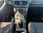 Volvo V40 Cross Country 1.6 T4 Momentum | Panoramadak | Trekhaak afneembaar | Dealerondehouden | 1e eigenaar |