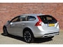 Volvo V60 Cross Country T5 245PK Automaat Polar+ Luxury / 19'' Bor / Schuif-/kanteldak / El. Stoelen / Dubbel glas / Afn. Trekhaak / Kinderzitjes / H&K Audio / Keyless / Stoel + stuurw. verwarming / PDC + CAM / ACC / BLIS /