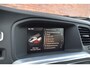 Volvo V60 Cross Country T5 245PK Automaat Polar+ Luxury / 19'' Bor / Schuif-/kanteldak / El. Stoelen / Dubbel glas / Afn. Trekhaak / Kinderzitjes / H&K Audio / Keyless / Stoel + stuurw. verwarming / PDC + CAM / ACC / BLIS /