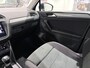 Volkswagen Tiguan 1.5 TSI Life Business 150 PK | Apple Carplay | Achteruitrijcamera | Panoramadak | Trekhaak | Digital Cockpit Pro | Stuurwielverwarming | Navigatie | Stoelverwarming | Ergo-Active Voorstoelen | Massage Functie | LED Verlichting | Keyless |
