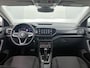 Volkswagen T-Cross 1.0 TSI Comfortline 116 PK | Automaat | R-Line Exterieur | Apple Carplay | Dodehoeksensoren | Stoelverwarming | Parkeersensoren | Adaptive Cruise Control | Digital Cockpit Pro | Navigatie | Rijstrookhulp | DAB Radio | Lichtmetalen Velgen | Getinte Ruiten | Bluetooth | Airco | Verlichting Automatisch |