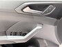 Volkswagen T-Cross 1.0 TSI Comfortline 116 PK | Automaat | R-Line Exterieur | Apple Carplay | Dodehoeksensoren | Stoelverwarming | Parkeersensoren | Adaptive Cruise Control | Digital Cockpit Pro | Navigatie | Rijstrookhulp | DAB Radio | Lichtmetalen Velgen | Getinte Ruiten | Bluetooth | Airco | Verlichting Automatisch |
