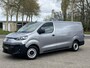 Fiat e-Scudo L3 75 kWh 136pk | 8 jaar garantie | 0% financial lease | Houten afwerking laadruimte | LED laadruimteverlichting | NAVI | Multimedia | Draadloze Apple Carplay en Android Auto | Parkeersensoren voor- en achter | Achteruitrijcamera | Dode hoek detectie | Tussenwand comfort met raam | Bestuurdersstoel comfort met armsteun | Bank voorpassagiers | Reservewiel | van €49.119 voor €37.650 ex. BTW rijklaar