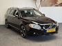 Volvo V70 2.5T AUTOMAAT 230 PK ! STOF/LEDER CRUISE CONTROL CLIMATE CONTROL STOELVERWARMING BLUETOOTH TELEFOON PDC AFN. TREKHAAK ZEER MOOI !!