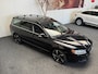 Volvo V70 2.5T AUTOMAAT 230 PK ! STOF/LEDER CRUISE CONTROL CLIMATE CONTROL STOELVERWARMING BLUETOOTH TELEFOON PDC AFN. TREKHAAK ZEER MOOI !!