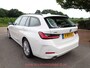 BMW 3-Serie Touring 320e xDrive FACELIFT CURVED-WIDESCREEN / CARPLAY / TREKHAAK / SPORTLEER