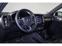 Volvo XC40 B3 Ultra Black Edition - Panorama/schuifdak - IntelliSafe Assist & Surround - 360º Camera - Harman/Kardon audio - LED Pixel koplampen - Verwarmde voorstoelen & stuur - Parkeersensoren voor & achter - Elektr. bedienb. voorstoelen met geheugen links - Draadloze tel. lader - Extra getint glas - Elektr. inklapbare trekhaak - 20' LMV