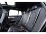 BMW X4 xDrive20i M Sport - Trekhaak - Panoramadak - Head up - Harman Kardon - Driving/parking Assistant Plus - Elektrisch verwarmde voorstoelen - Comfort Access - Sportstoelen - Active Protection -