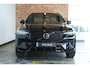 Volvo XC60 2.0 T6 Plug-in hybrid AWD Plus Dark | Elektrisch Schuif/Kantel-Panoramadak | Head-Up Display | 360º Camera | 20" Lichtmetalen Wielen | Harman Kardon Premium Audio |
