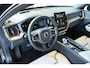 Volvo XC60 2.0 T6 Plug-in hybrid AWD Plus Dark | Elektrisch Schuif/Kantel-Panoramadak | Head-Up Display | 360º Camera | 20" Lichtmetalen Wielen | Harman Kardon Premium Audio |