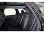 Volvo XC60 B5 Inscription - Panorama/schuifdak - IntelliSafe Assist & Surround - Harman/Kardon audio - Parkeercamera achter - Verwarmde voorstoelen - Parkeersensoren voor & achter - Elektr. bedienb. bestuurdersstoel met geheugen - Head up display - Elektr. inklapbare trekhaak - 20' LMV