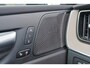 Volvo XC60 B5 Inscription - Panorama/schuifdak - IntelliSafe Assist & Surround - Harman/Kardon audio - Parkeercamera achter - Verwarmde voorstoelen - Parkeersensoren voor & achter - Elektr. bedienb. bestuurdersstoel met geheugen - Head up display - Elektr. inklapbare trekhaak - 20' LMV