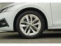 Skoda Octavia Combi 1.0 e-TSI 110pk DSG Business Edition | Trekhaak | Voorstoelen Verwarmd | Apple CarPlay/ Android auto | Draadloos Telefoonladen