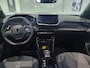 Peugeot 2008 1.2 Hybrid 136 Allure Automaat | Climate Control | Full Map Navigatie | Apple Carplay / Android Auto | Camera | Parkeersensoren | Bekleding Half Leder