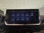 Peugeot 2008 1.2 Hybrid 136 Allure Automaat | Climate Control | Full Map Navigatie | Apple Carplay / Android Auto | Camera | Parkeersensoren | Bekleding Half Leder