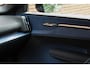 Volvo EX30 Single Motor Extended Range Plus 69 kWh | Verwarmbare voorstoelen en stuurwiel | Adaptieve cruise control | Keyless | Warmtepomp | Apple carplay/Android auto | 19 inch Lichtmetalen velgen