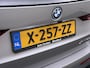 BMW X1 xDrive25e PHEV 245pk AUT-7 Leer/SportSt. 4WD Trekhaak-WegklapB. LED Adap.Cruise Camera Navi Sportstoelen Dual-Ecc ParkAssist PDC Apple Carplay Android Lmv Elek.Achterklep ConnectDrive Isofix DAB Led Regen-Lichtsensor Lane Assist Wifi AWD 1.700KG Trekgewicht 1e Eigenaar Dealeronderhouden Origineel Nederlandse Auto