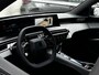 Peugeot 5008 Allure | 360° Vision & Drive Assist Pack | 3de rij: neerklapbare zittingen met Easy access naar derde zitrij | 6 airbags (adaptieve front-, zij- en window-airbags)