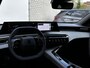 Peugeot 5008 Allure | 360° Vision & Drive Assist Pack | 3de rij: neerklapbare zittingen met Easy access naar derde zitrij | 6 airbags (adaptieve front-, zij- en window-airbags)