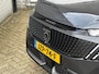 Peugeot 5008 Allure | 360° Vision & Drive Assist Pack | 3de rij: neerklapbare zittingen met Easy access naar derde zitrij | 6 airbags (adaptieve front-, zij- en window-airbags)