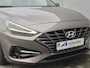 Hyundai i30 Wagon 1.0 T-GDi MHEV Comfort Smart Handgeschakeld / Fabrieksgarantie tot 01-2029 / Dealer onderhouden / Stuur en Stoel verwarming / Achteruitrijcamera / Cruise control / Apple Carplay Android Auto / Climate control /