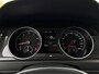 Volkswagen Golf 1.0 TSI * Panoramadak * Camera * Navigatie * Massage Stoel