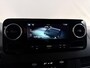 Mercedes-Benz Sprinter 317 CDI | AUT. | L2 H2 | PRO | ACHTERUITRIJCAMERA | CRUISE CONTROL | BETIMMERDE LAADRUIMTE | DIEP ZWART | 3-ZITS | LICHT -/ REGEN SENSOR | CARPLAY | ANDROID AUTO | CERTIFIED
