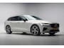 Volvo V60 T8 Twin Engine AWD R-Design Aut [ Trekhaak Half-leder Stoelverwarming Navi ]