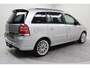 Opel Zafira 2.2 Executive 7 persoons | automaat | trekhaak | dealer onderhouden | navi fullmap | climate control | pdc v/a | bluetooth telefoon | cruise control