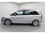 Opel Zafira 2.2 Executive 7 persoons | automaat | trekhaak | dealer onderhouden | navi fullmap | climate control | pdc v/a | bluetooth telefoon | cruise control