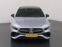 Mercedes-Benz A-klasse 250e Business Solution AMG | Panoramaschuifdak | Stoelverwarming | Achteruitrijcamera | MULTIBEAM LED | Nightpakket |