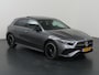 Mercedes-Benz A-klasse 250e Business Solution AMG | Panoramaschuifdak | Stoelverwarming | Achteruitrijcamera |  MULTIBEAM LED | Nightpakket |