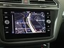 Volkswagen Tiguan 1.4 TSI eHybrid Life | SoH 89% | Trekhaak | Parkeerassistent | Stoel- en stuurwielverwarming | Adaptieve cruise control | Achteruitrijcamera | 3-zone airco | Dodehoek detectie |