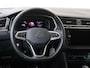 Volkswagen Tiguan 1.4 TSI eHybrid Life | SoH 89% | Trekhaak | Parkeerassistent | Stoel- en stuurwielverwarming | Adaptieve cruise control | Achteruitrijcamera | 3-zone airco | Dodehoek detectie |