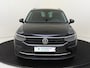 Volkswagen Tiguan 1.4 TSI eHybrid Life | SoH 89% | Trekhaak | Parkeerassistent | Stoel- en stuurwielverwarming | Adaptieve cruise control | Achteruitrijcamera | 3-zone airco | Dodehoek detectie |