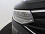 Volkswagen Tiguan 1.4 TSI eHybrid Life | SoH 89% | Trekhaak | Parkeerassistent | Stoel- en stuurwielverwarming | Adaptieve cruise control | Achteruitrijcamera | 3-zone airco | Dodehoek detectie |