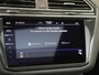 Volkswagen Tiguan 1.4 TSI eHybrid R-Line Business | SoH 100% | Panoramadak | Adaptieve demping | 360 camera | Navigatie | Adaptieve cruise control| Parkeerassistent | Stuur- en stoelverwarming |