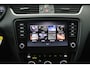 Skoda Octavia Combi 1.5 TSI Greentech Business Edition (STOELVERWARMING, AUTOMAAT, NAVIGATIE, CARPLAY, CRUISE, PARKEERSENSOREN)