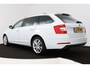 Skoda Octavia Combi 1.5 TSI Greentech Business Edition (STOELVERWARMING, AUTOMAAT, NAVIGATIE, CARPLAY, CRUISE, PARKEERSENSOREN)