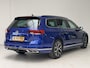 Volkswagen Passat Variant 1.5 TSI R-Line Business + | Navigatie | Trekhaak | Stoelverwarming | Parkeersensoren |