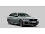 BMW 5-Serie Touring 530e M Sport - Panoramadak - Driving Assistant Professional - Head up - Hifi - BMW Laserlight - Getinte Ruiten - Sportstoelen - Elektrisch verwarmde voorstoelen - Comfort Access -